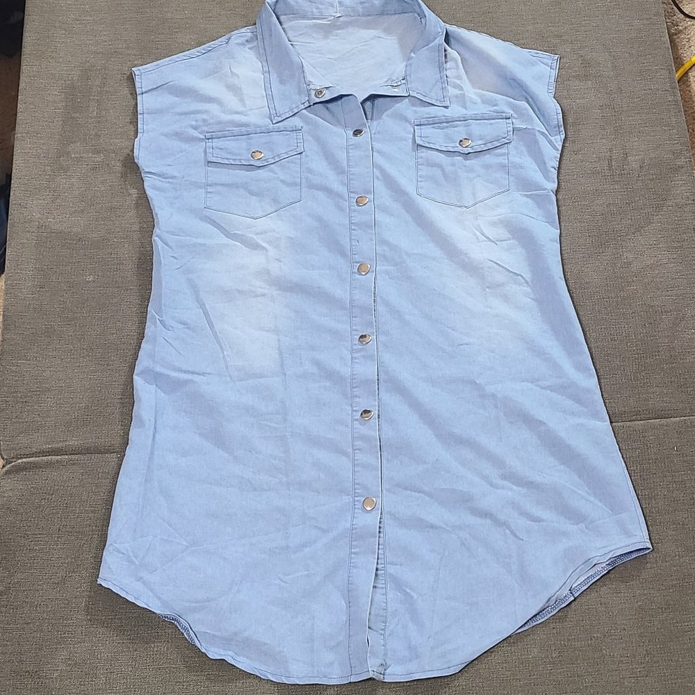 light blue distressed denim sleeveless pocket button up dress - Picture 5 of 8